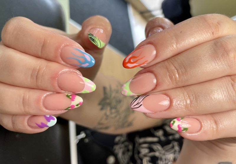 nail comp